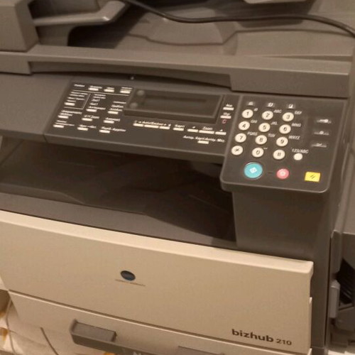 Photo copier machine like new with automatic paper feed A4-A3