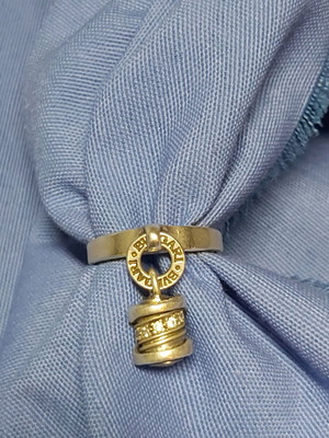 Women's ring used