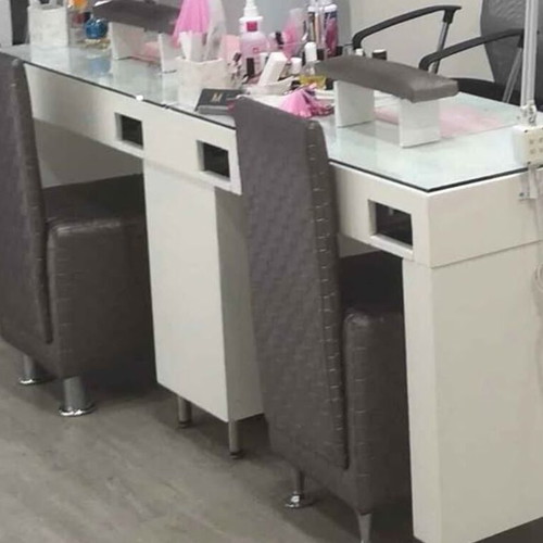 Double lacquer manicure table like new with lamps, wheels, and sockets