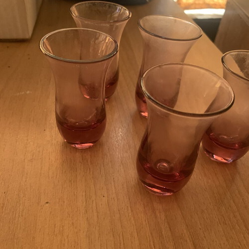 Vintage liqueur glasses set of 5 in burgundy shade like new