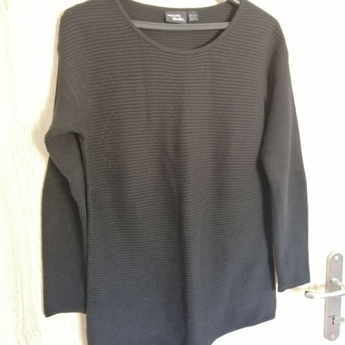 Pullover size xs-s black used