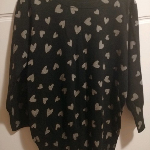 Knitted blouse with gray hearts used, size M