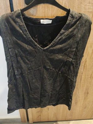 BSB blouse with print like new, size M, black and gray