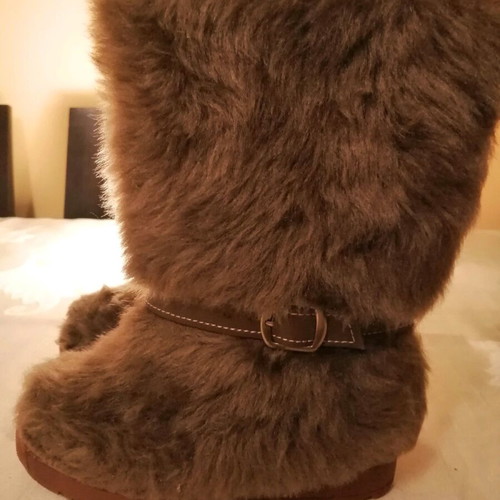 Children's boots used with brown synthetic fur, size 29