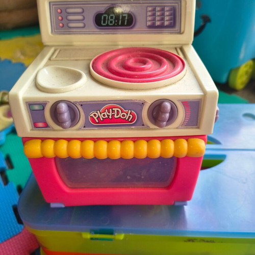 Play Doh plastic case with tools and molds used
