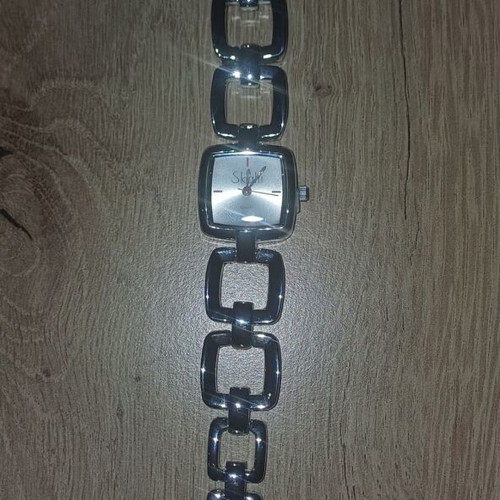 Vintage women's silver watch new