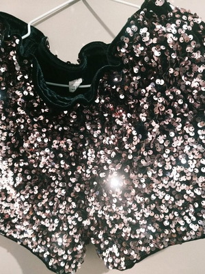 Girls' shorts with sequins like new, size 140-146, age 10-11