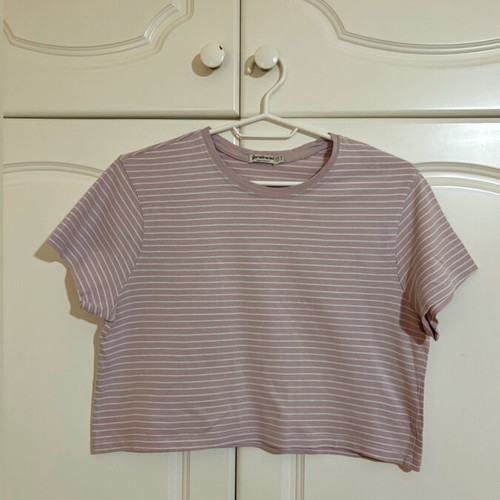Lilac short striped t-shirt Stradivarius like new, size XS