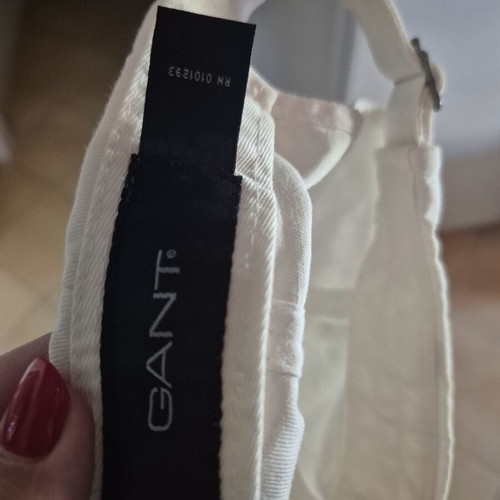 Gant hat like new, white, size S