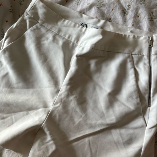 Zara white cotton shorts size Small like new