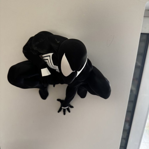 Venomised Spiderman Black Suit Statue 32 x 40 cm new