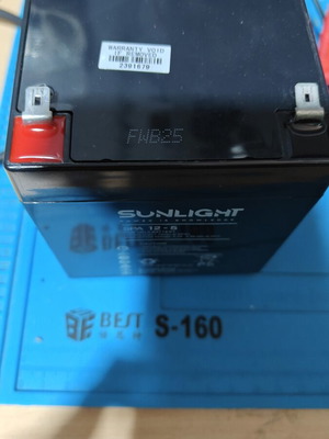 Sunlight SPA 12-5 Lead Battery 12V 5Ah AGM VRLA like new