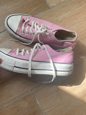 Converse pink platform