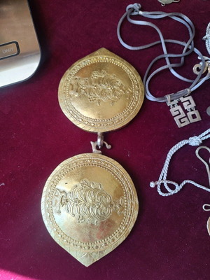 Πόρπη ασημένια παραδοσιακή επιχρυσωμένη σαν καινούργια