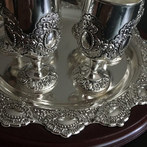 Silver-plated tray with wooden frame and carved glasses, new