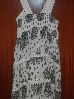 Midi dress new, black and white with inner lining