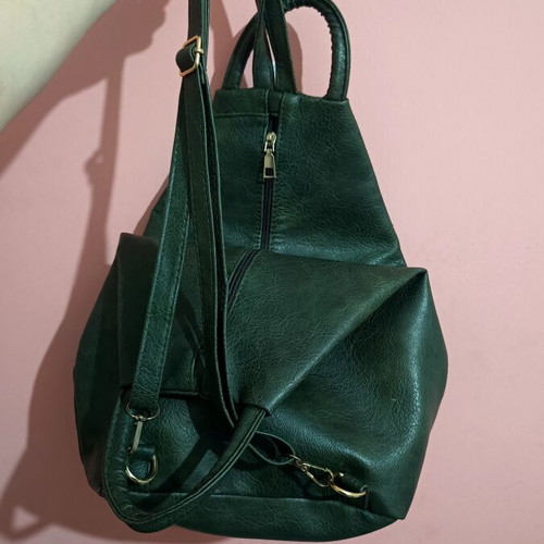 Backpack in olive green color