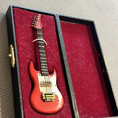 Decorative guitar miniature
