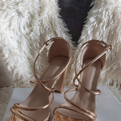 Heeled sandals in rose gold like new, size 39
