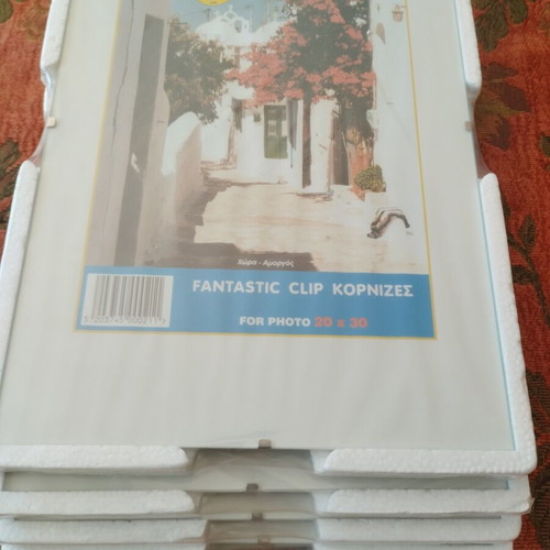Fantastic Clip Glass Photo Frames 20 x 30 cm like new