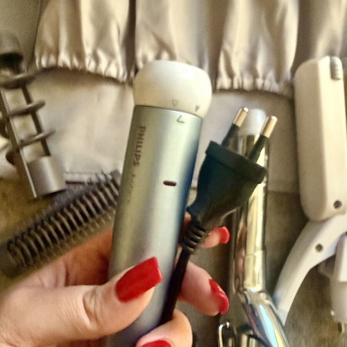 Phillips Beauty 8 in 1 Geometricks curling iron straightener set like new