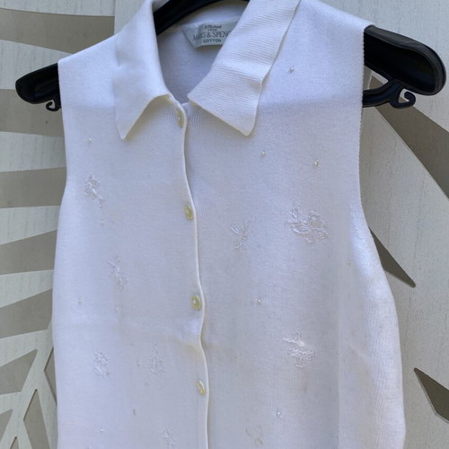 Marks & Spencer sleeveless top with embroidery and pearls like new, cotton