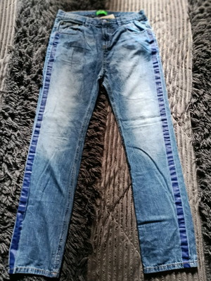 Branded jeans pants like new with nice design