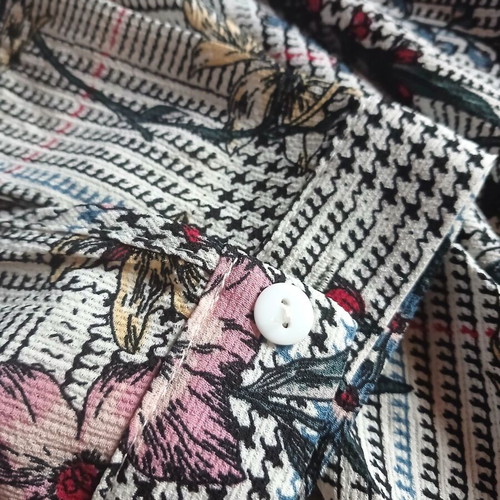 Red Queen dress like new, size S, floral print