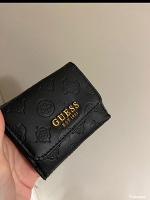 Guess wallet in good condition