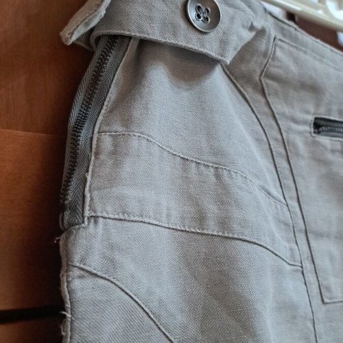 Skirt gray XL like new with adjustable waist and zip pocket