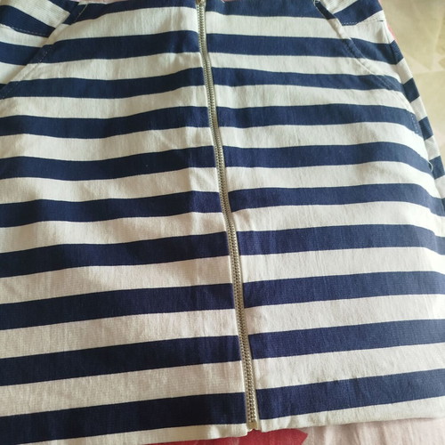 Skirt navy blue and white, size XS, used, zipper front