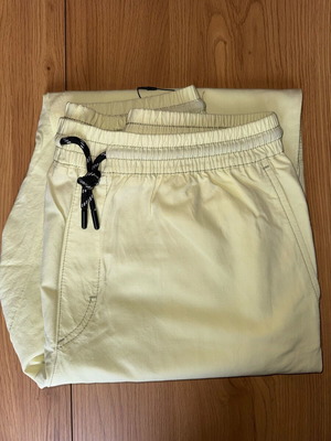 Zara long pants Medium yellow like new