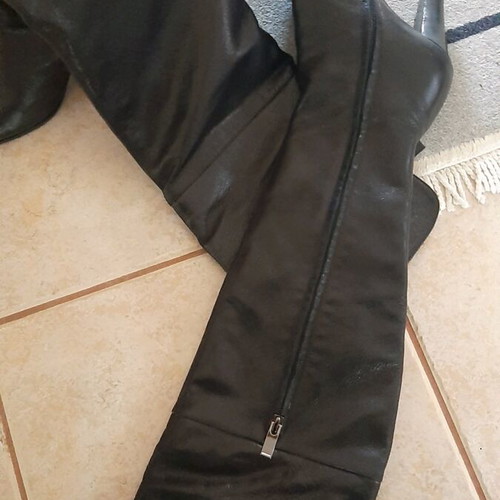 Over-the-knee boots made of genuine leather like new, black, size 37