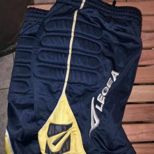 Legea Goalkeeper Shorts like new, size medium with side padding