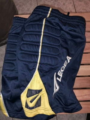Legea Goalkeeper Shorts like new, size medium with side padding