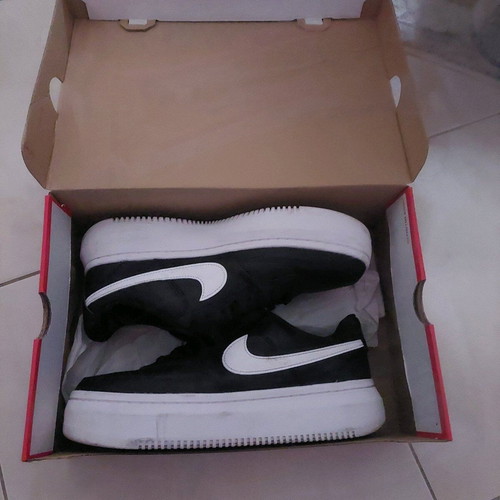 Nike athletic shoes size 44.5 like new, black