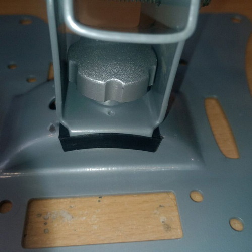 Wall mount for TVs and monitors used, VESA 20x20cm, 10x10cm, 7.5x7.5cm