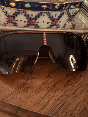 Guess Vintage Shield Sunglasses GU6347ST, bronze frame with crystals