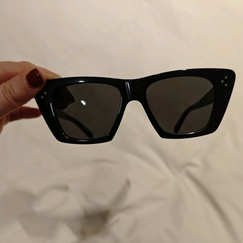 Celine40187I sunglasses like new, black