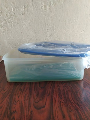 Tupperware storage container new 9.4 L