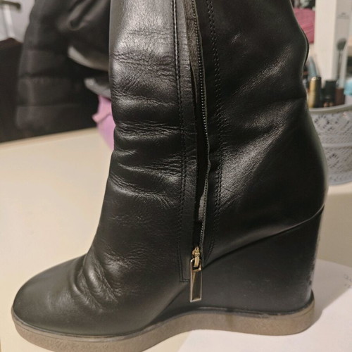 Leather ankle boots size 39 used with platform heel, black