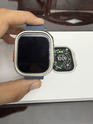 Apple Watch Ultra 3 с протектор и защитен калъф