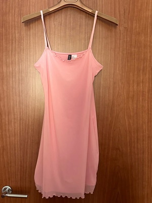 H&M pink dress lightly worn, size S
