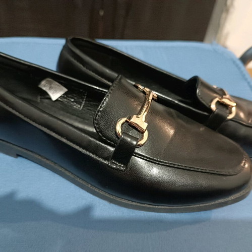 LC Waikiki women's moccasins like new, black, size 37