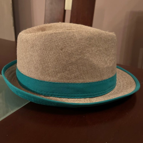Stamion children's and youth hat like new, beige and turquoise
