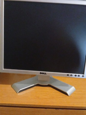 Dell Ultrasharp 1908Fp 19" Monitor with Adjustable Rotating Stand