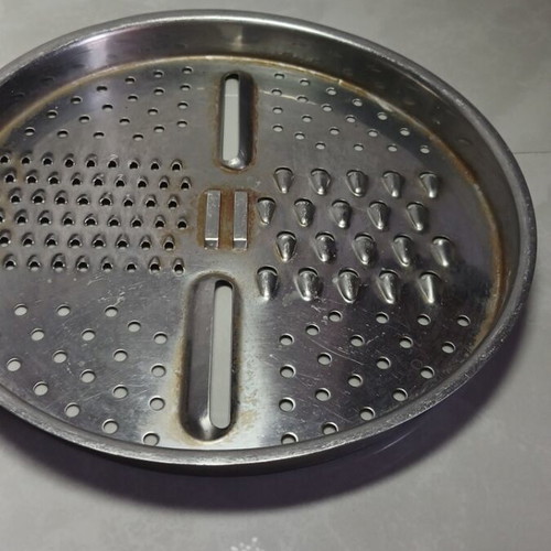 Vegetable grater used