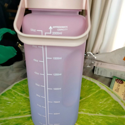 Water bottle 2L new with pump and smart lock