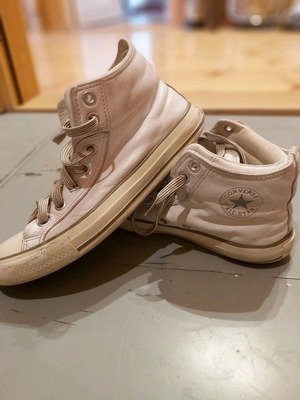 Converse γυναικεία δερμάτινα αθλητικά μποτάκια μεταχειρισμένα, χειμερινά, μέγεθος 39, άσπρα