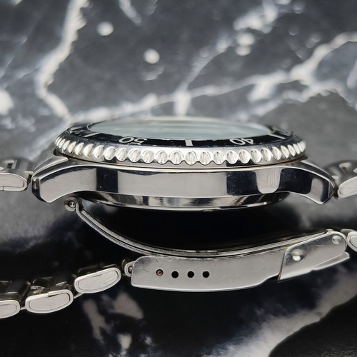 Orient Quartz 10 Bar Day-Date Diver watch used, vintage 1985–1992